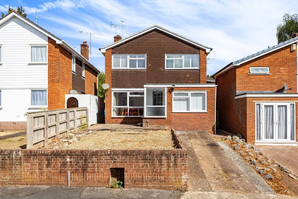 28 Edgerton Park Road